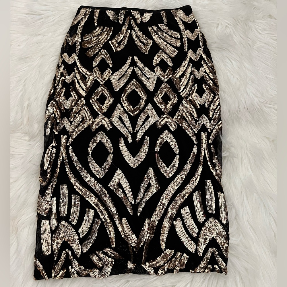 Agaci Elegant Black and Gold Patterned Skirt